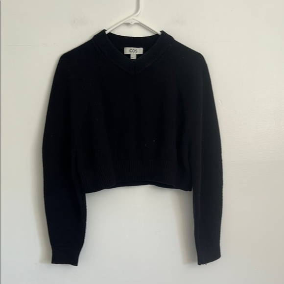 COS Navy Blue V-Neck Wool Sweater Minimalist Knit - Picture 1 of 4